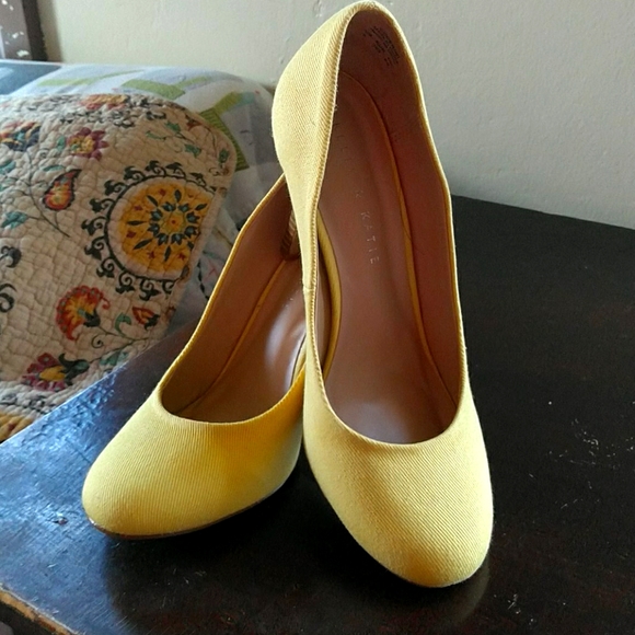 Kelly & Katie Shoes - Hot Yellow Heels!
